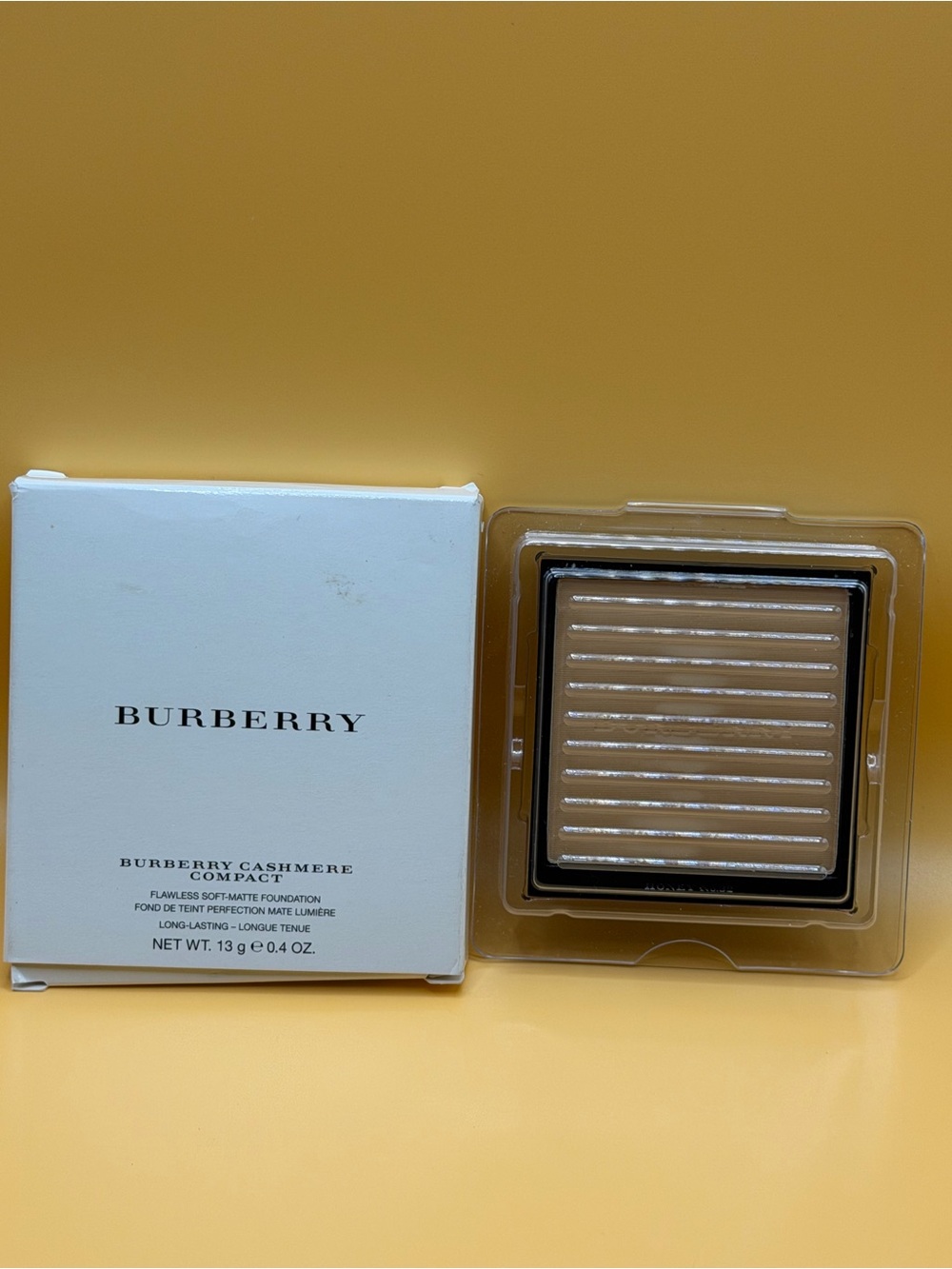 Burberry Skin Cashmere Compact No.32 Honey Tester - Honey Shade